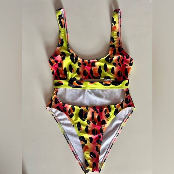 ASOS high leg swimsuit size 2 - Picture 3 of 6